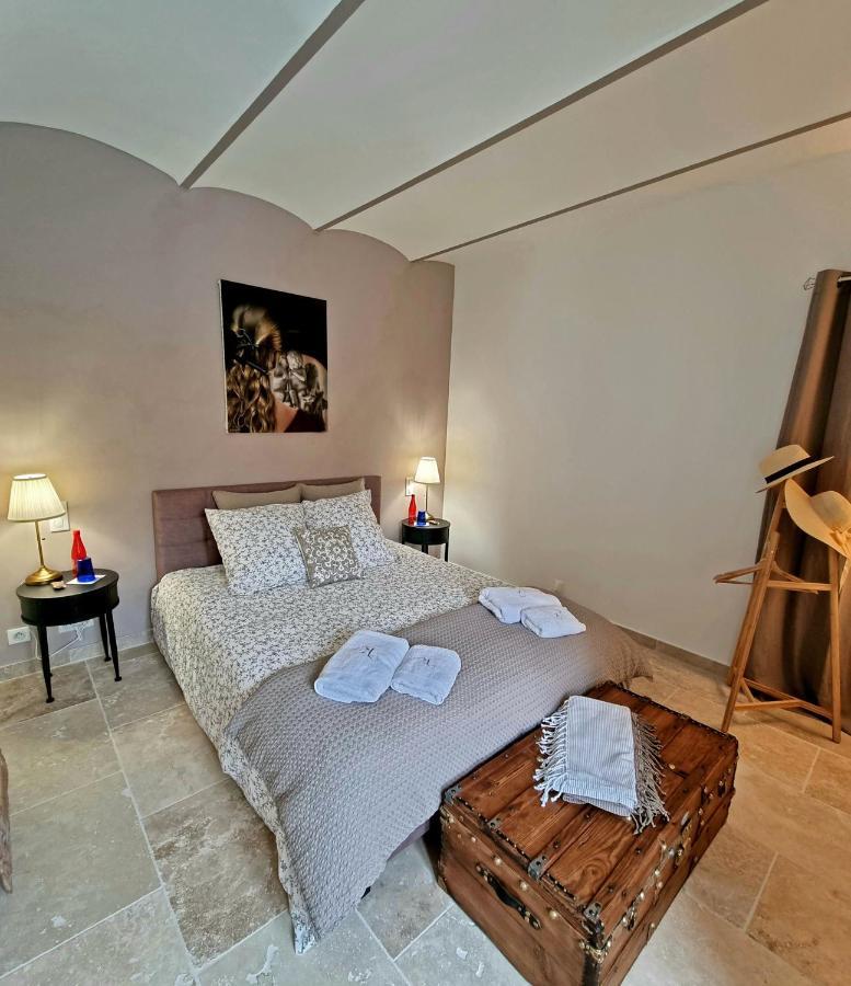 La Maison De Livia, Chambres D'Hotes, Piscine Chauffee, Proche Uzes, Nimes, Ales Sauzet  Exterior foto